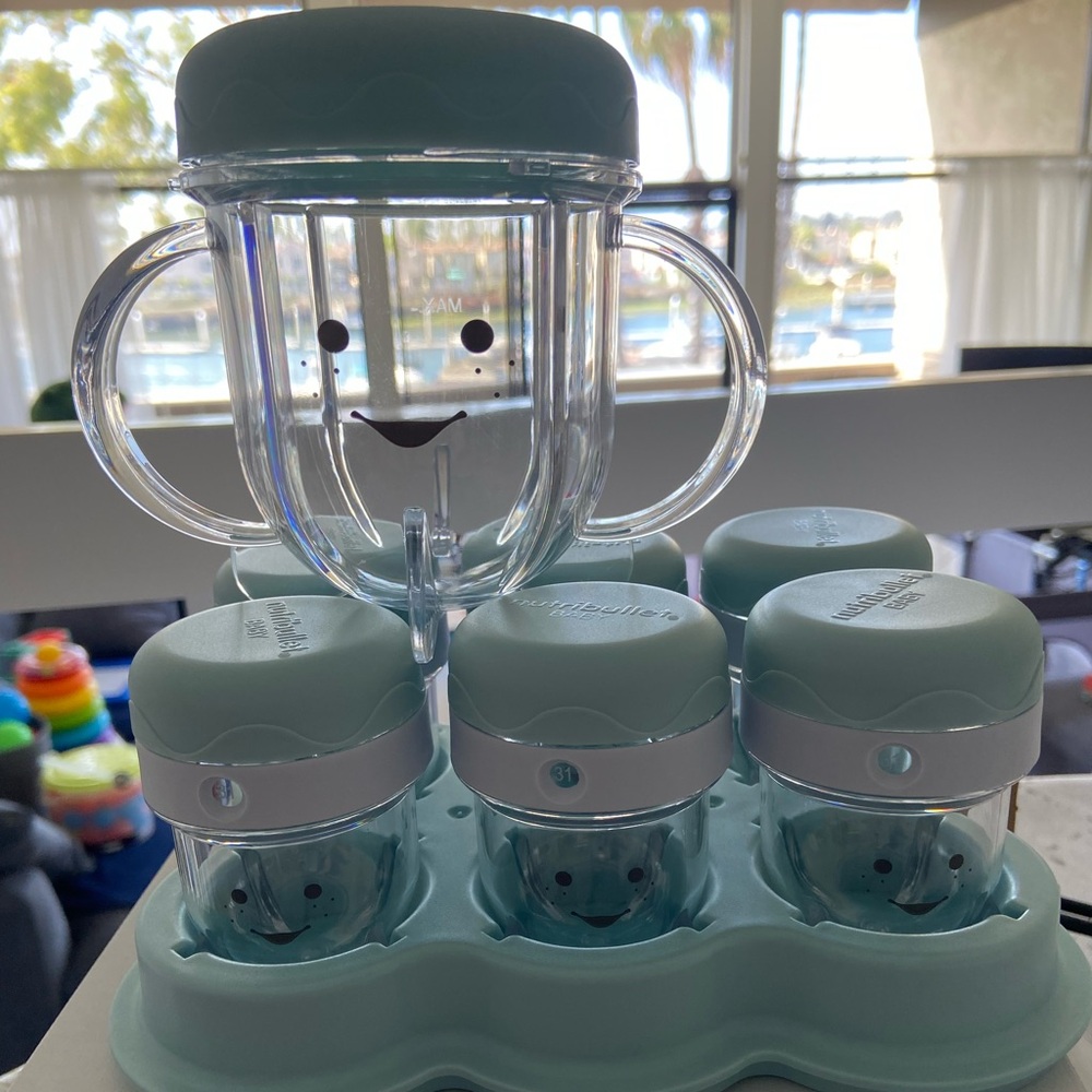 Nutribullet Baby food container jars.